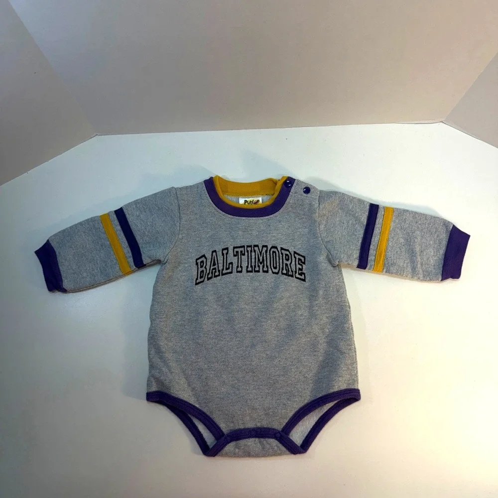 Baltimore Ravens NFL Play Football Bodysuit Baby 6/9 Mos Gray Long Sleeve Fleece